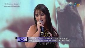 Mulher Melancia e modelos famosas medindo a raba
