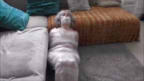 Luna Grey - photoshoot ends in mummification