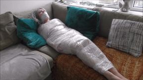 Luna Grey - photoshoot ends in mummification