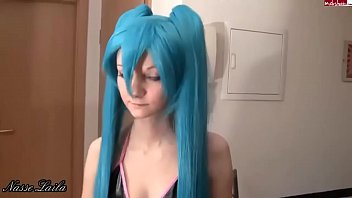 GERMAN TEEN GET FUCKED AS MIKU HATSUNE COSPLAY SEX WITH FACIAL HENTAI PORN