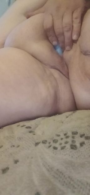Vibrate my clit