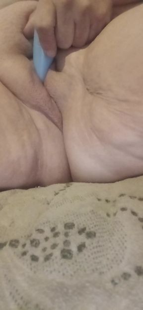 Vibrate my clit