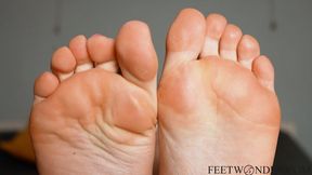 Resting Giantess Takes Off Her Stinky Socks And Shoes, 1080p