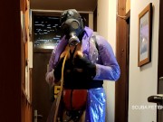 PREPARINGS FOR SCUBA DIVING IN HIGH HEELS