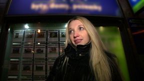 Stranger Convinces Hot Blonde He's Never Fucked A Woman