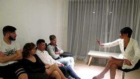 z b 30 , con mi hermanastra y uno de mis hijastros inventamos una terapia de grupo para hacer una orgia con dos vecinos de arriba , capitulo 30