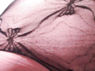 V 652 recent Giantess for Patrick. Im Topless in Crotchless Hose looking for him