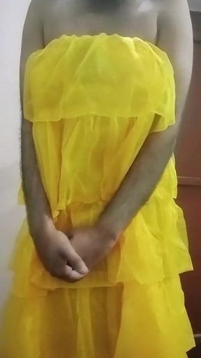 Indian Gay Crossdresser Gaurisissy XXX Sex in Yellow Lehenga