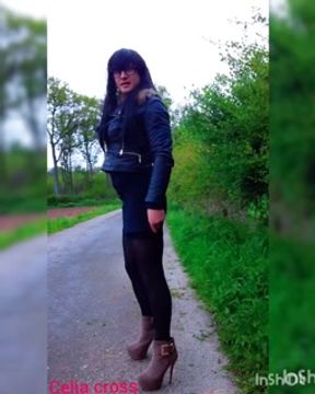 Trans chaude petite salope trop sexy