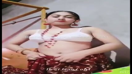 Indain young saari girl big boobs recording for her lover xxx viral