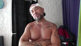 Cô nàng nghiệp dư Jess Royan nhận màn xuất tinh nóng bỏng không dùng bao cao su trong video tự quay ngoài trời.