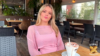 Jade, somptueuse blonde, adore la bonne baise !