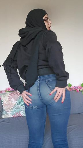 86. BBC Dildo Fucking Sexy Body Under Hoodie Mia Niqab