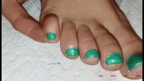 Katie Katt Does Her Toenails - WMV (HD 1080p)