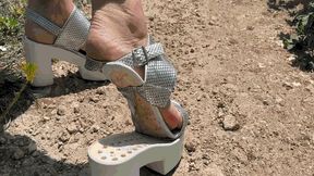 OMG! My shoe is broken AVI