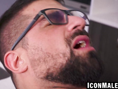 Aroused Amo Antoino works on Ryan Bones long hard pipe