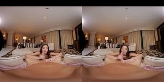 TEEN EMILY WILLIS FUCKS YOU SO GOOD IN VR!