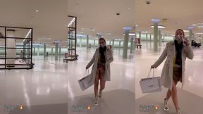m exhibant en sortant du centre commercial pour rejoindre la voiture ♥