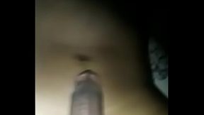 Me pisa un chero de grindr de El Salvador