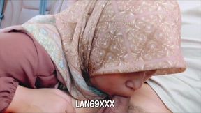 Full Part Naughty Malay Girl First Time Get Cum in Mouth and Creampie in Her Creamy Pussy