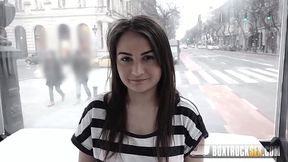 Amateur GF gets a sloppy blowjob and fucked in a truck