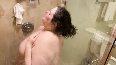 Post-Splosh Pie Shower