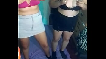 Le pido a mi novia y su amiga grabar un video