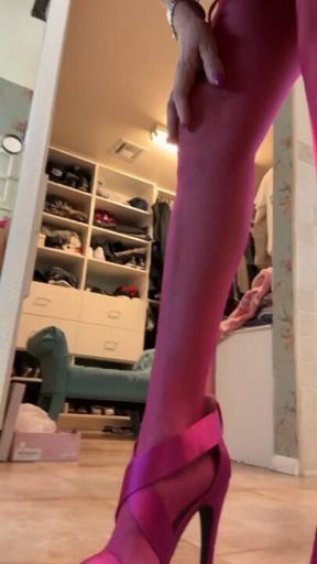 SOLO, JOI PINK LINGERIE WITH PINK STOCKINGS AND HEELS, 4/29/2025