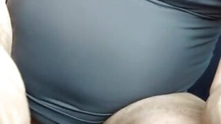 Hausgemachter Spaß im Freien: Französische mollige Schwule in Nylons pinkeln, streicheln große Schwänze und reiben ihre prallen Ärsche ohne Kondom.