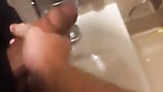 Hard-core Activity in the Shower with Widely opened and Handjobs