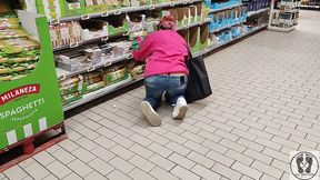 crazy rebeca addams in jeans buttcrack at the supermarket
