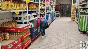crazy rebeca addams in jeans buttcrack at the supermarket