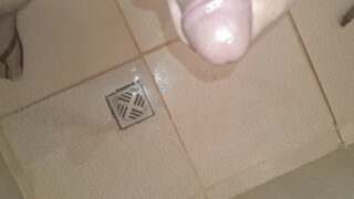 Avrunkning, kissa, kukar, pappa, badrum – solotjej klipp med asiatiska amatörer som blir analknullade