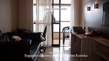 Hotwife no estilo Paola se exibindo para o amigo negão bem dotado estilo Bengala. Corno filmando tudo BBC wife