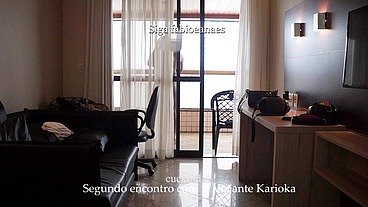 Hotwife no estilo Paola se exibindo para o amigo negão bem dotado estilo Bengala. Corno filmando tudo BBC wife