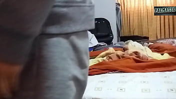 Puta migrante de burdel chongo, follando a joven por dinero. Ella dice: &quot_No quiero que me beses el ANO, tampoco que me AZOTES&quot_.