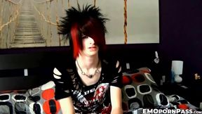 American emo dude Vayne Insanity delivers a great solo jerking session