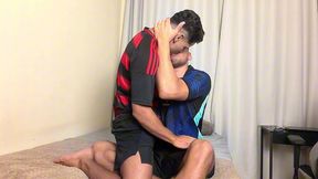 primos heteros dotados fudendo depois do futebol
