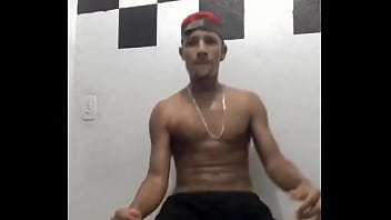 Cafu&ccedil_u dan&ccedil_ando sem cueca de pau duro 2