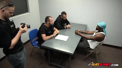 Gay white cops likes to fuck and play with each other bodies and BBCs.