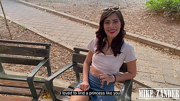 I found a delicious Latin teen girl with big ass on the streets of Medellin