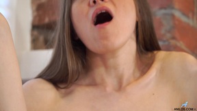 Real squirting mature cunt