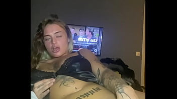 Slutty goth with huge tits fingers herself after college