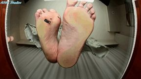 Jen barefoot crushing a tiny man pt 2 - MOV