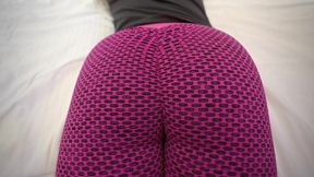 Those yoga pants hug that big ass so tight - it makes me want to fuck it