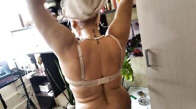 Mister Zucchini and Mister Carrot in juicy pussy of MILF secretary ...