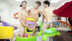 Oiled Up Ready: Two Hung Jocks Heat Things Up – HazeHim 18+