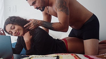 He wanted to make me cum in the middle of a meeting - Nati Camargo