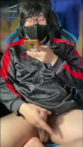 The manager of the soccer club is too cute so I'm going to make the penis shy