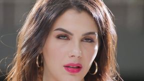 ”Buxom MILF Seductress Valentina Nappi hunts for big black cock”